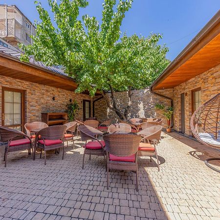 Boutique Living Hotel Ереван Экстерьер фото