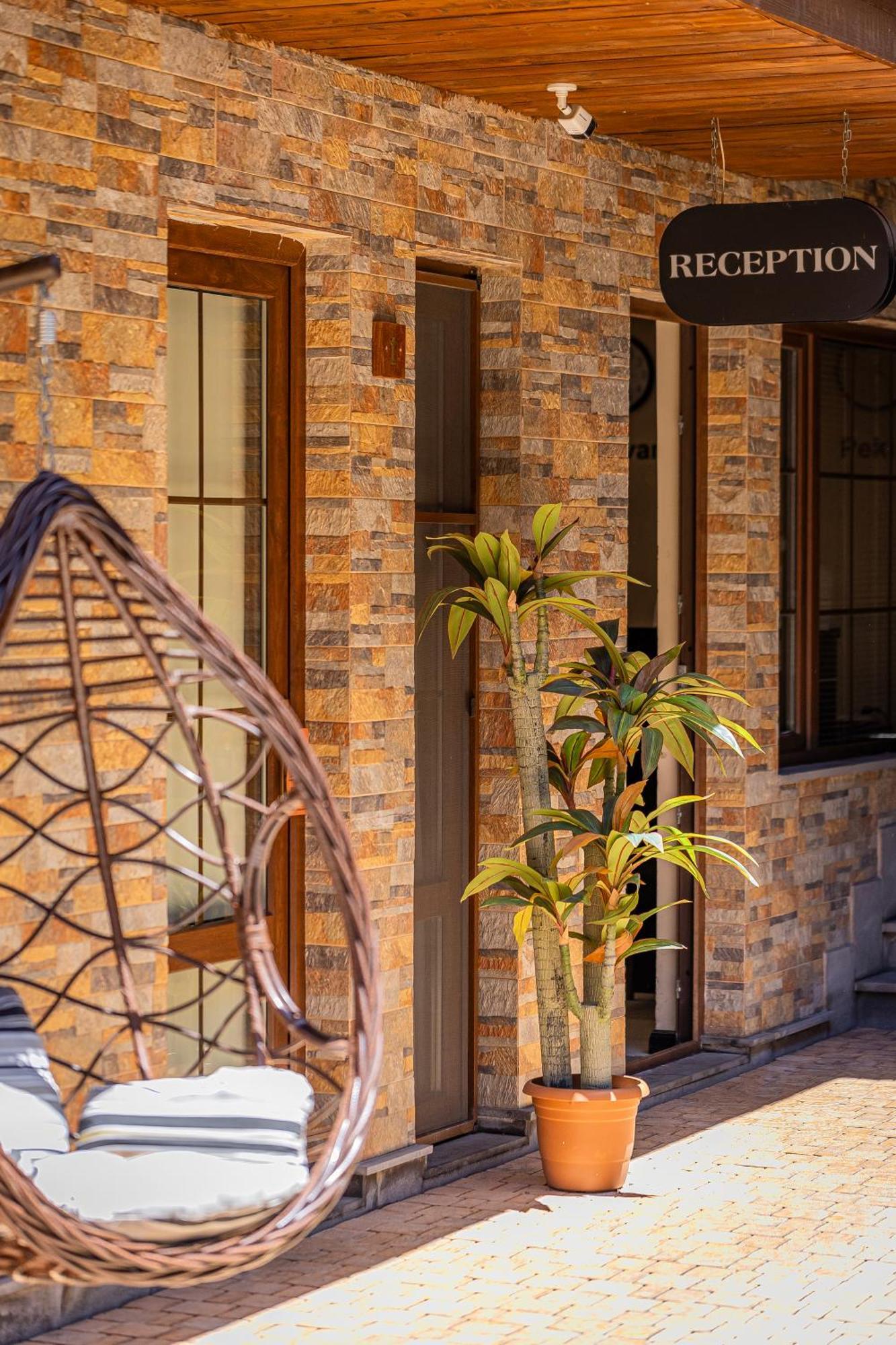 Boutique Living Hotel Ереван Экстерьер фото