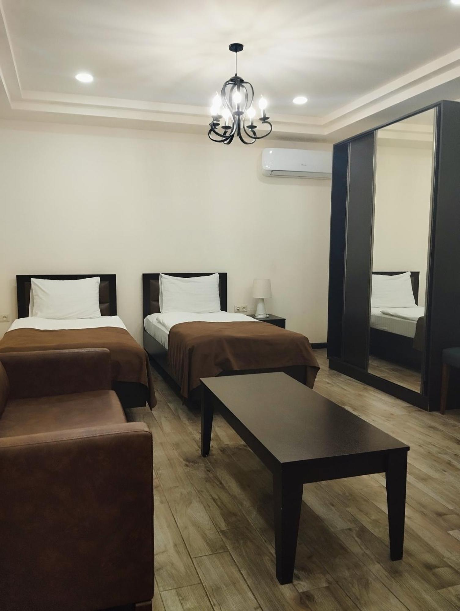 Boutique Living Hotel Ереван Экстерьер фото