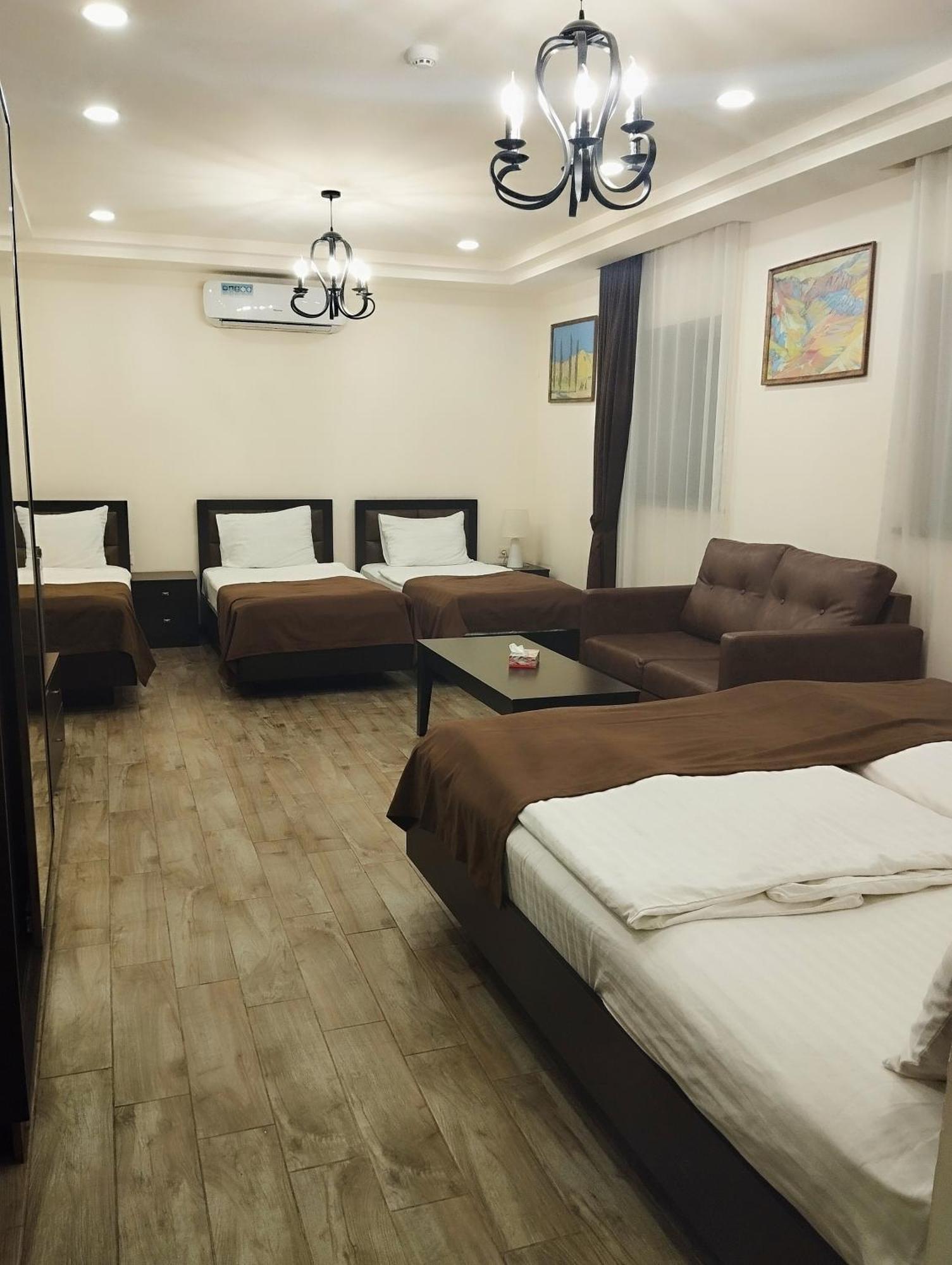 Boutique Living Hotel Ереван Экстерьер фото