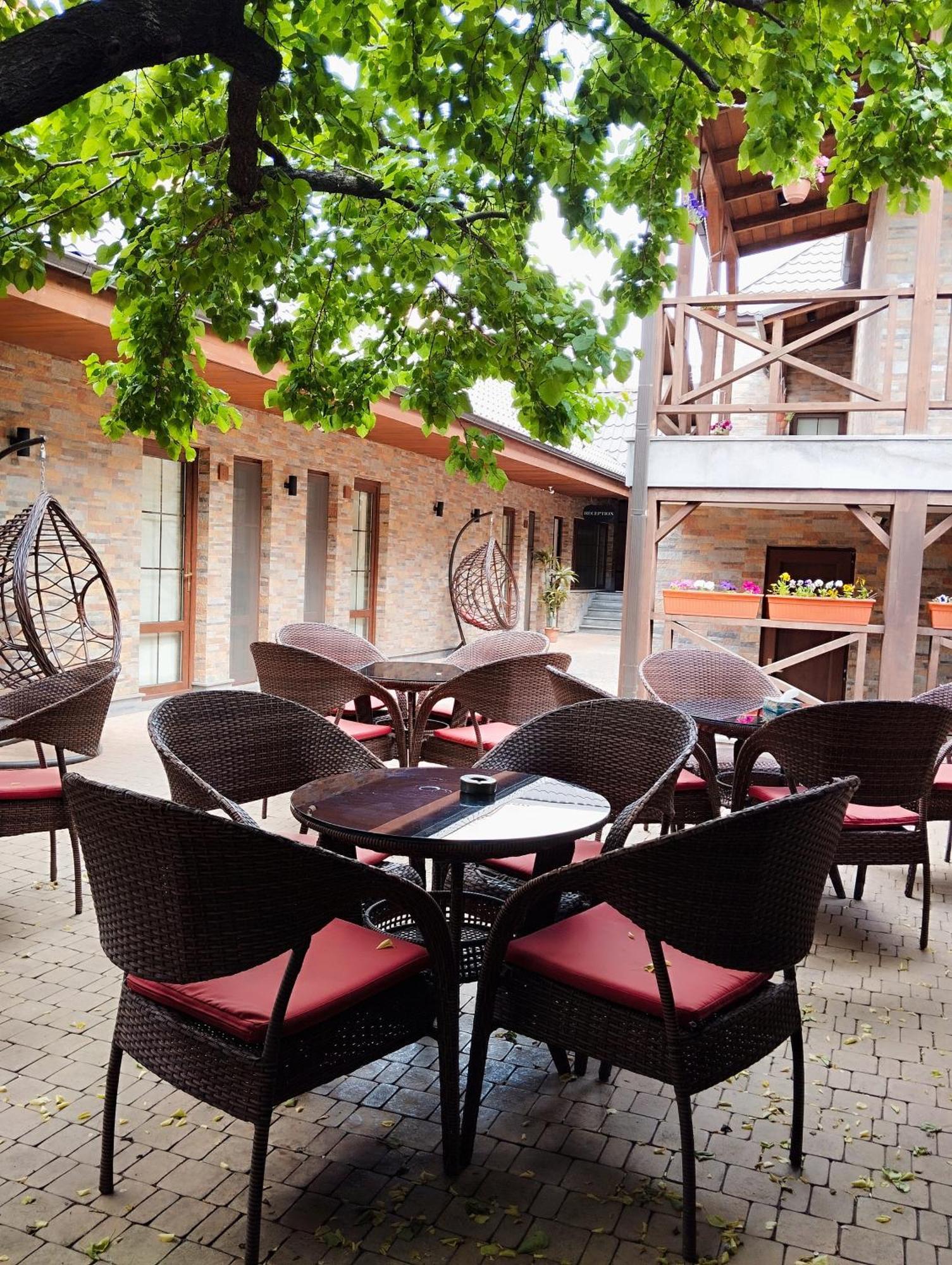 Boutique Living Hotel Ереван Экстерьер фото